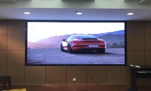 LED屏內嵌一邊留幾分